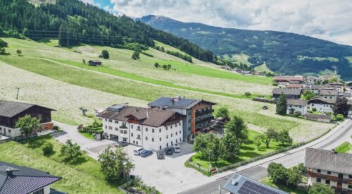 GRUPPENCHALETS 1 Kreativhaus_Topview_max3MB